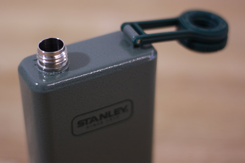 STANLEY(スタンレー) SS フラスコ 0.23L グリーン 01564-023 ねじ式の開閉フタ