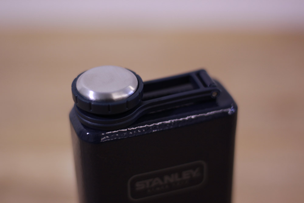 STANLEY(スタンレー) SS フラスコ 0.23L ネイビー 01564-024 ねじ式で開閉するフタ