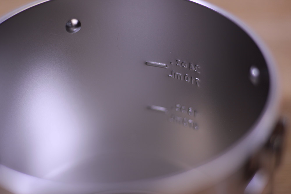 STANLEY(スタンレー) マウンテンコンパクトクックセット 0.7 01856-005 目盛りがついて容量も分かりやすい