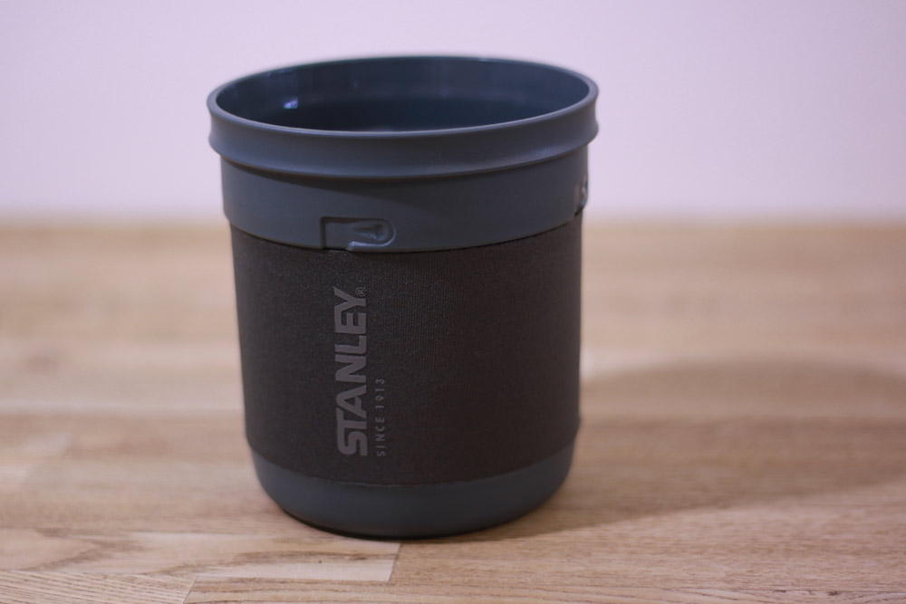 STANLEY(スタンレー) マウンテンコンパクトクックセット 0.7 01856-005 ネオプレン付属のカップ