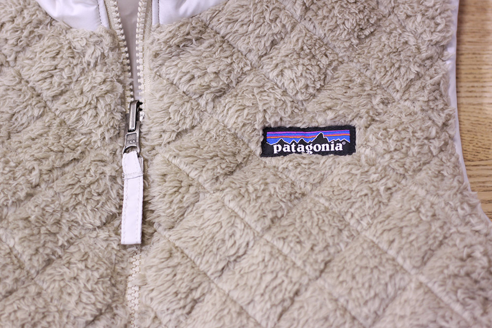 patagonia(パタゴニア) W's Los Gatos Hooded Vest 胸部デザイン