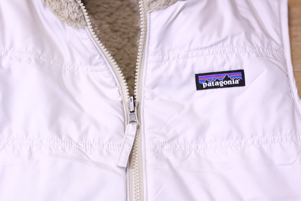 patagonia(パタゴニア) W's Los Gatos Hooded Vest 胸部デザイン