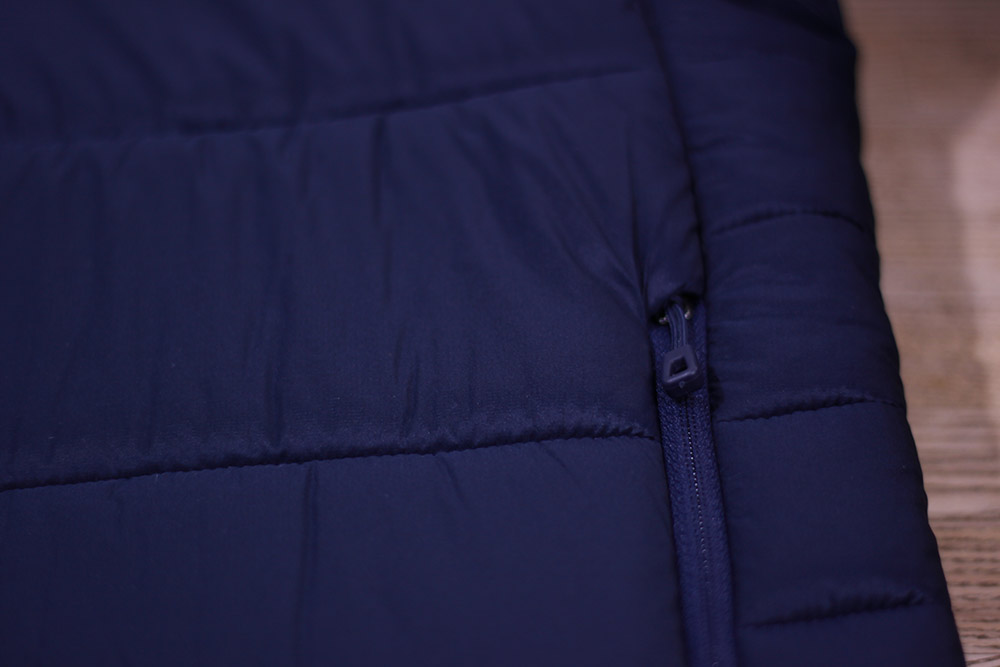patagonia(パタゴニア) M's Hyper Puff Hoody 84390 ジッパーがすっぽりと収納できる設計